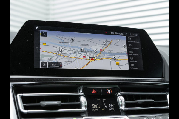 BMW 8 Serie M8 Competition Cabrio - Individual "Atlantisblue metallic" - Carbon Brakes