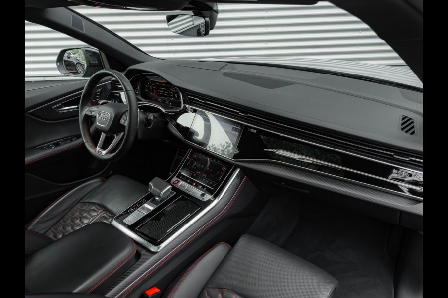 Audi Q8 4.0 TFSI RS Q8 quattro - Pano - Matrix LED - Bang & Olufsen - Trekhaak