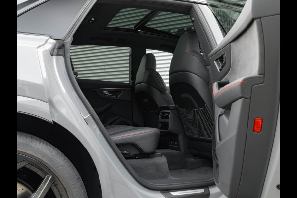 Audi Q8 4.0 TFSI RS Q8 quattro - Pano - Matrix LED - Bang & Olufsen - Trekhaak