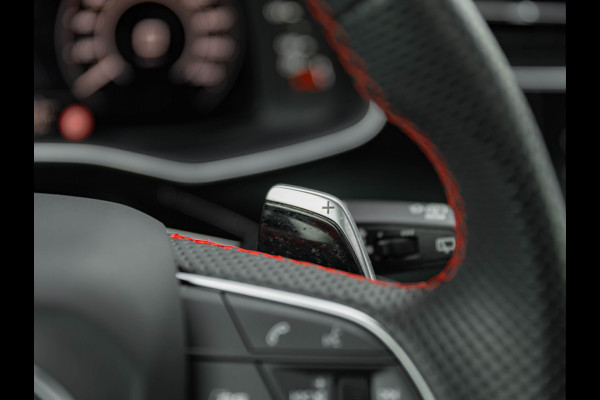 Audi Q8 4.0 TFSI RS Q8 quattro - Pano - Matrix LED - Bang & Olufsen - Trekhaak