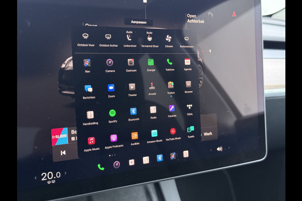 Tesla Model Y Performance 535pk AWD 75kWhWarmtepomp Panoramadak Navi Ecc Leder Lmv 21" SOH 95% Keyless Led Elek.Achterklep Memory Stoel+Stuurverwarming AMD-Ryzen­™-Processor 1e Eigenaar Origineel Nederlandse Auto fabrieksgarantie tot 14-12-2027 Batterij en Motorgarantie tot 14-12-2031/192.000km