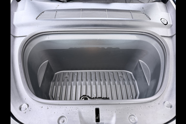 Tesla Model Y Performance 535pk AWD 75kWhWarmtepomp Panoramadak Navi Ecc Leder Lmv 21" SOH 95% Keyless Led Elek.Achterklep Memory Stoel+Stuurverwarming AMD-Ryzen­™-Processor 1e Eigenaar Origineel Nederlandse Auto fabrieksgarantie tot 14-12-2027 Batterij en Motorgarantie tot 14-12-2031/192.000km
