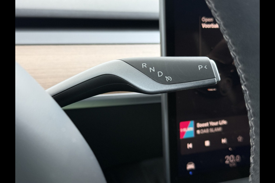 Tesla Model Y Performance 535pk AWD 75kWhWarmtepomp Panoramadak Navi Ecc Leder Lmv 21" SOH 95% Keyless Led Elek.Achterklep Memory Stoel+Stuurverwarming AMD-Ryzen­™-Processor 1e Eigenaar Origineel Nederlandse Auto fabrieksgarantie tot 14-12-2027 Batterij en Motorgarantie tot 14-12-2031/192.000km