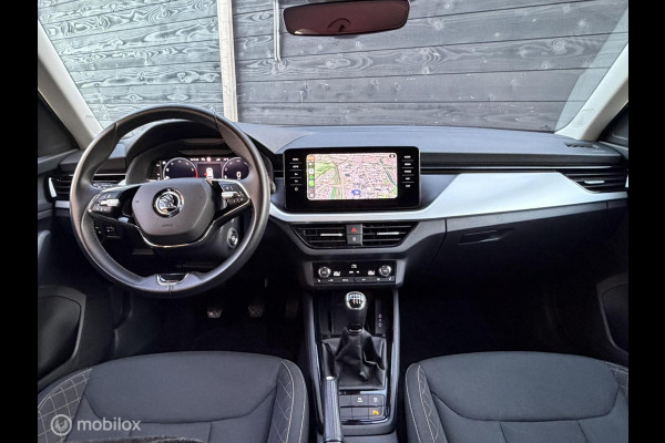 Škoda Kamiq 1.0 TSI Ambition FM Navigatie / carplay / 17" / clima / chroom / 61.694 KM!!