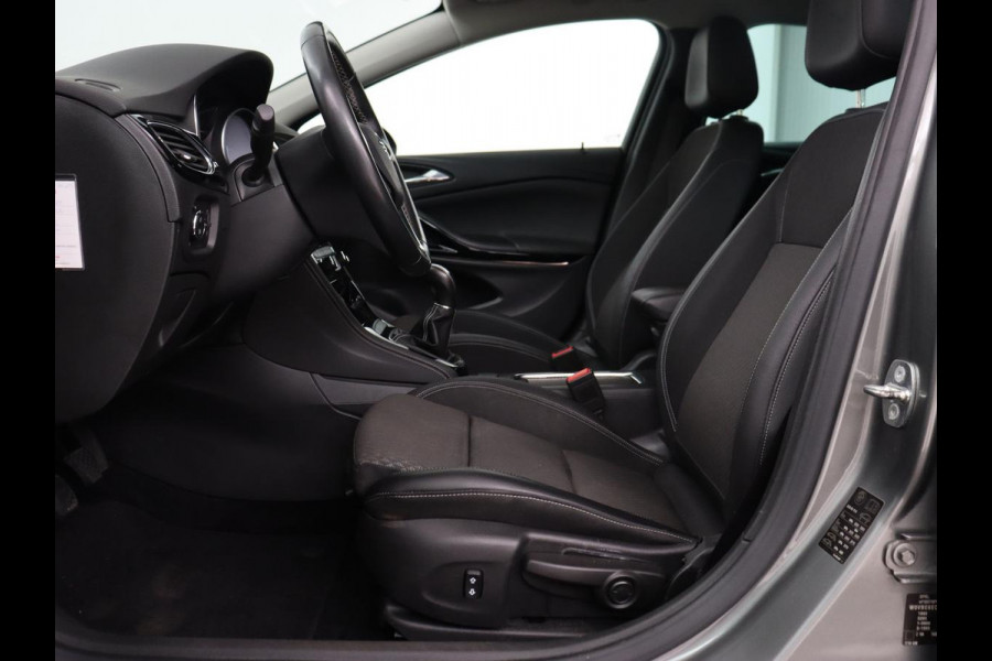 Opel Astra 1.4 Turbo Innovation | Navigatie | Camera | Carplay | Keyless | Full-LED | Climate control | PDC | Cruise control | Dodehoek detectie