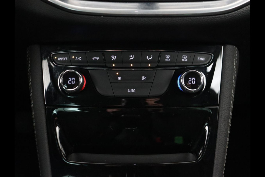 Opel Astra 1.4 Turbo Innovation | Navigatie | Camera | Carplay | Keyless | Full-LED | Climate control | PDC | Cruise control | Dodehoek detectie