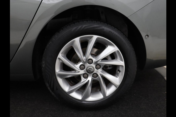 Opel Astra 1.4 Turbo Innovation | Navigatie | Camera | Carplay | Keyless | Full-LED | Climate control | PDC | Cruise control | Dodehoek detectie