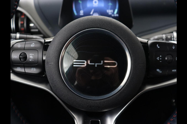 BYD ATTO 3 Comfort 60 kWh | Panoramadak | Warmtepomp | Leder | Stoelverwarming | 360 Camera | Carplay | Adaptive cruise