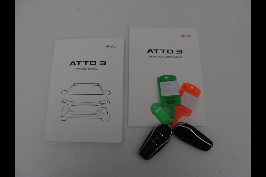 BYD ATTO 3 Comfort 60 kWh | Panoramadak | Warmtepomp | Leder | Stoelverwarming | 360 Camera | Carplay | Adaptive cruise