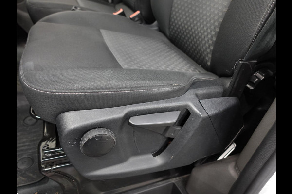 Ford Transit Custom 300 2.0 TDCI L2H1 Trend Navigatie Cruise Control Parkeersenoren Airco Camera Carplay Trekhaak