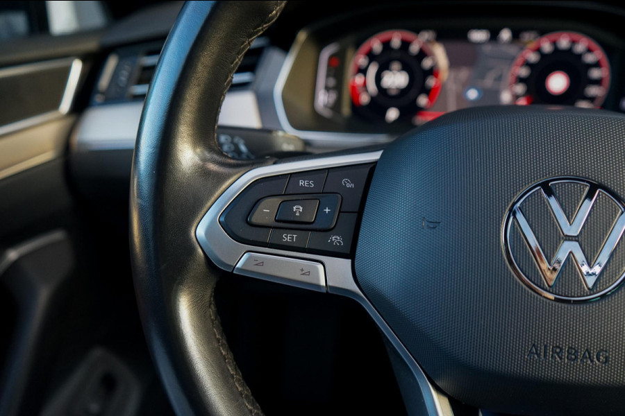 Volkswagen Passat Variant 1.5 TSI R-Line Business +