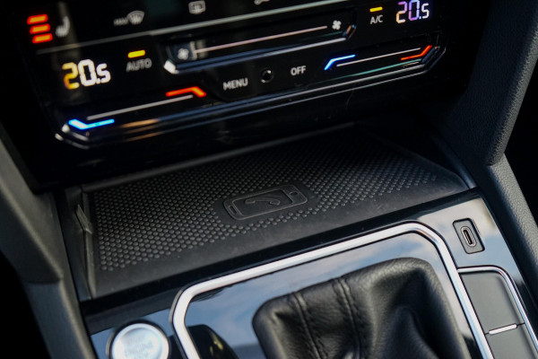 Volkswagen Passat Variant 1.5 TSI R-Line Business +