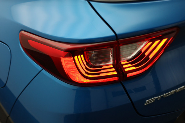 Kia Stonic 1.0 T-GDi MHEV DynamicPlusLine Automaat Two-Tone, Camera, Apple Carplay, Keyless, Climate, PDC