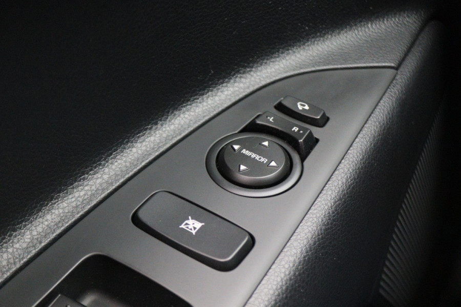 Kia Stonic 1.0 T-GDi MHEV DynamicPlusLine Automaat Two-Tone, Camera, Apple Carplay, Keyless, Climate, PDC