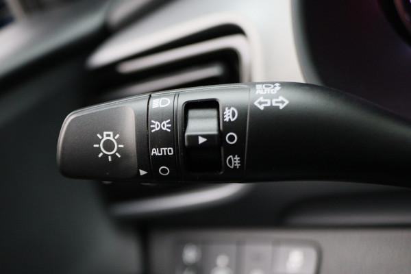 Kia Stonic 1.0 T-GDi MHEV DynamicPlusLine Automaat Two-Tone, Camera, Apple Carplay, Keyless, Climate, PDC