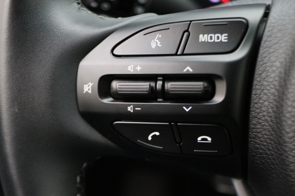 Kia Stonic 1.0 T-GDi MHEV DynamicPlusLine Automaat Two-Tone, Camera, Apple Carplay, Keyless, Climate, PDC