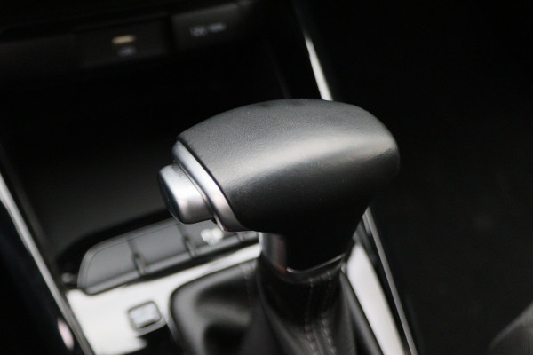 Kia Stonic 1.0 T-GDi MHEV DynamicPlusLine Automaat Two-Tone, Camera, Apple Carplay, Keyless, Climate, PDC