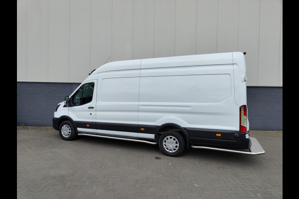Ford Transit 2.0TDCI 130pk 350 L4H3 Navi Camera Pdc Apple Carplay Android WiFi Airco Cruise Control Voorruit-Verwarmd Regensensor DAB Schuifdeur Betonplex Vloer Wandbetimmering Roll Stability Control Led Spoorwisselassist Euro 6 Zeer Compleet!
