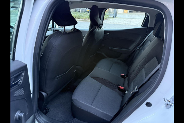 Renault Clio 1.0 TCe / Navigatie / Apple CarPlay - Android / 1e Eigenaar / ALL-Season banden / Cruise Control / PDC met optische w