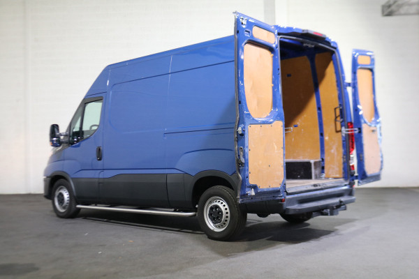 Iveco Daily 35S14 L2 H2 Airco Automaat 3.5T Trekhaak