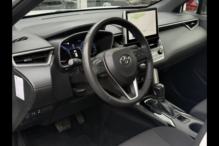 Toyota Corolla Cross 2.0 Hybrid AWD Style | Trekhaak, Panoramadak, Dodehoekherkenning, 18 inch, Parkeersensoren, Stoel + Stuurverwarming, 4X4