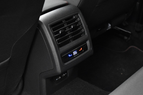 Volkswagen Golf GTI 2.0 TSI 245PK DSG GTI-SPORT HEAD UP HARMANN-KARDON/IQ-LIGHT/PANORAMADAK