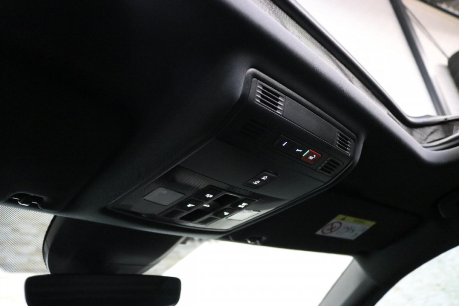 Škoda Kodiaq 1.5 TSI Sportline Business | Panoramadak | Virtual Cockpit | Camera | CANTON | ACC | Carplay | Electr. Stoel | Dodehoeksensoren | ORIG NL | Vol opties |