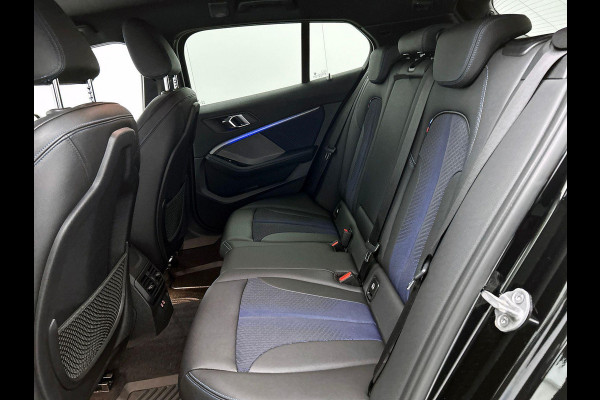 BMW 1-serie 118i High Executive M-SPORT | BLACK-LINE | HEAD-UP | HARMAN KARDON