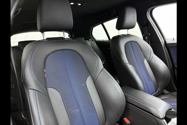 BMW 1-serie 118i High Executive M-SPORT | BLACK-LINE | HEAD-UP | HARMAN KARDON