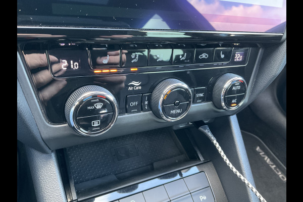 Škoda Octavia Combi 1.5 TSI Au7 Leer Panodak Trekhaak Stoelverw. Carplay Greentech Business Edition Plus