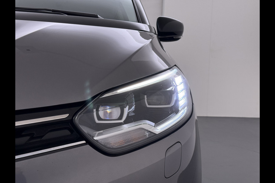 Renault Scénic 1.3TCe 141PK 3D-Navi Camera Lmv 20" Bose®-Sound Trekhaak Ecc Cruise Control Pdc Apple Carplay/Android Keyless Stoelverwarming+Massage Multi-Sense Led Regen-Lichtsensor Parkeer assistent Zeer complete Scenic, vanaf 2020 door ons onderhouden!