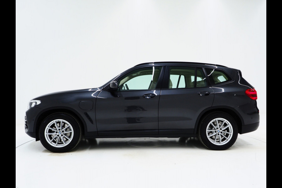 BMW X3 xDrive30e 292PK | Sportstoelen | Leder | Camera | Virtual | Stoelverwarming | DAB | Carplay