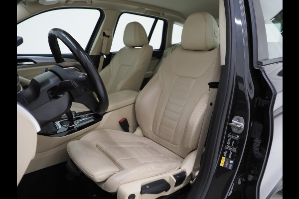 BMW X3 xDrive30e 292PK | Sportstoelen | Leder | Camera | Virtual | Stoelverwarming | DAB | Carplay