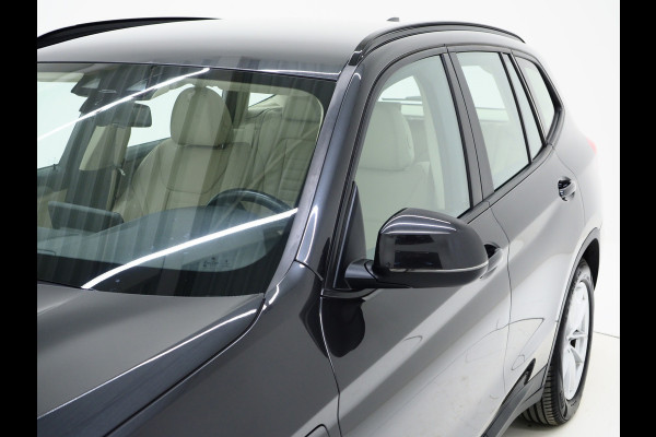 BMW X3 xDrive30e 292PK | Sportstoelen | Leder | Camera | Virtual | Stoelverwarming | DAB | Carplay
