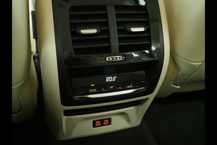 BMW X3 xDrive30e 292PK | Sportstoelen | Leder | Camera | Virtual | Stoelverwarming | DAB | Carplay