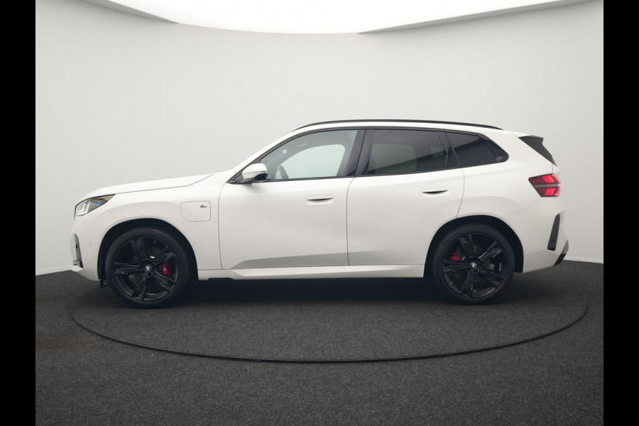 BMW X3 30e xDrive M Sport PRO Plug In Hybrid 299pk PHEV | Panodak | Trekhaak af Fabriek | Adaptive Cruise | 21"L.M | 360 Camera | Head Up | Harman Kardon | Lederen Sportstoelen Memory & Verwarmd |  Widescreen | Navigatie | DAB |