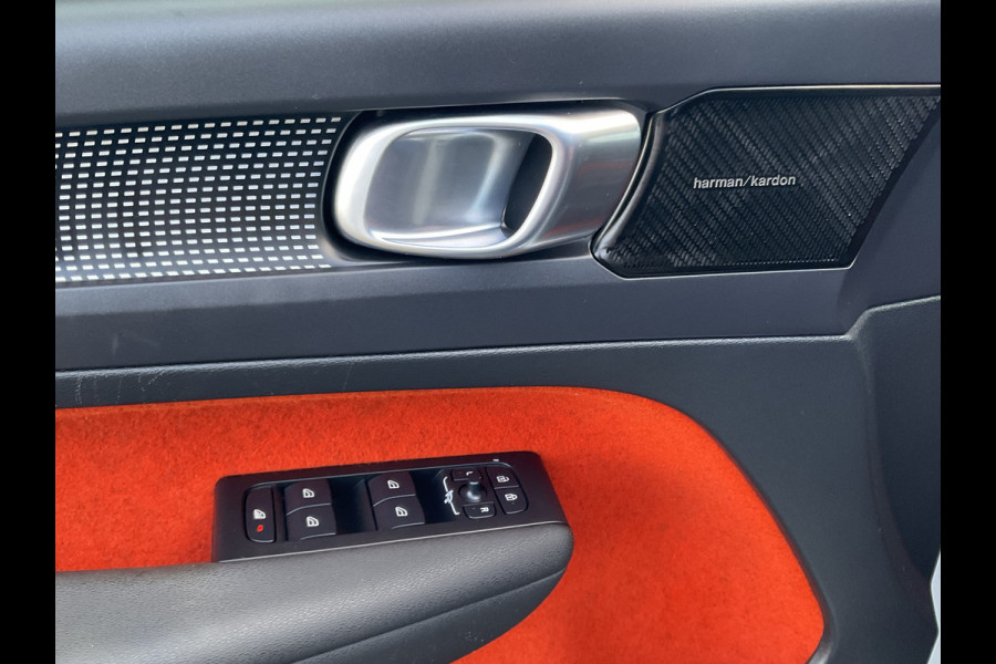 Volvo XC40 1.5 T5 262pk Recharge R-Design 360° HK Pano Trekhaak Stoel/Stuurverw. PHEV