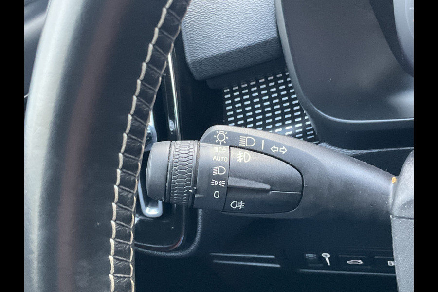 Volvo XC40 1.5 T5 262pk Recharge R-Design 360° HK Pano Trekhaak Stoel/Stuurverw. PHEV