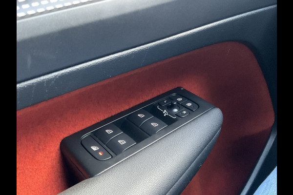 Volvo XC40 1.5 T5 262pk Recharge R-Design 360° HK Pano Trekhaak Stoel/Stuurverw. PHEV