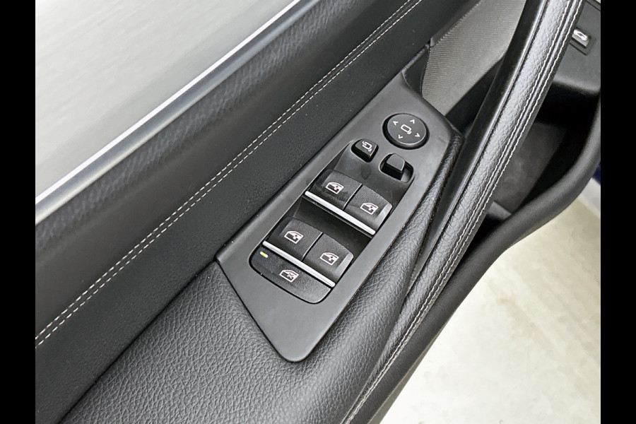 BMW 5 Serie 530e iPerformance High Executive(Dealer OnderH, Carplay, Lane Assist, Harman/ Kardon, StoelV, 360 camera, Etc)