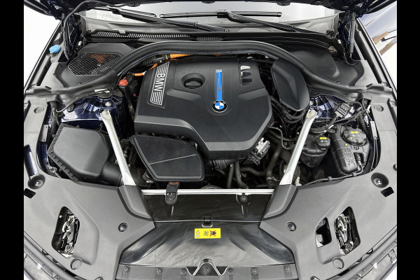 BMW 5 Serie 530e iPerformance High Executive(Dealer OnderH, Carplay, Lane Assist, Harman/ Kardon, StoelV, 360 camera, Etc)