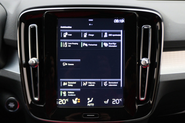 Volvo XC40 1.5 T4 Plug-in hybrid Core Bright Camera, Apple Carplay, Stuurverw., Keyless, Trekhaak