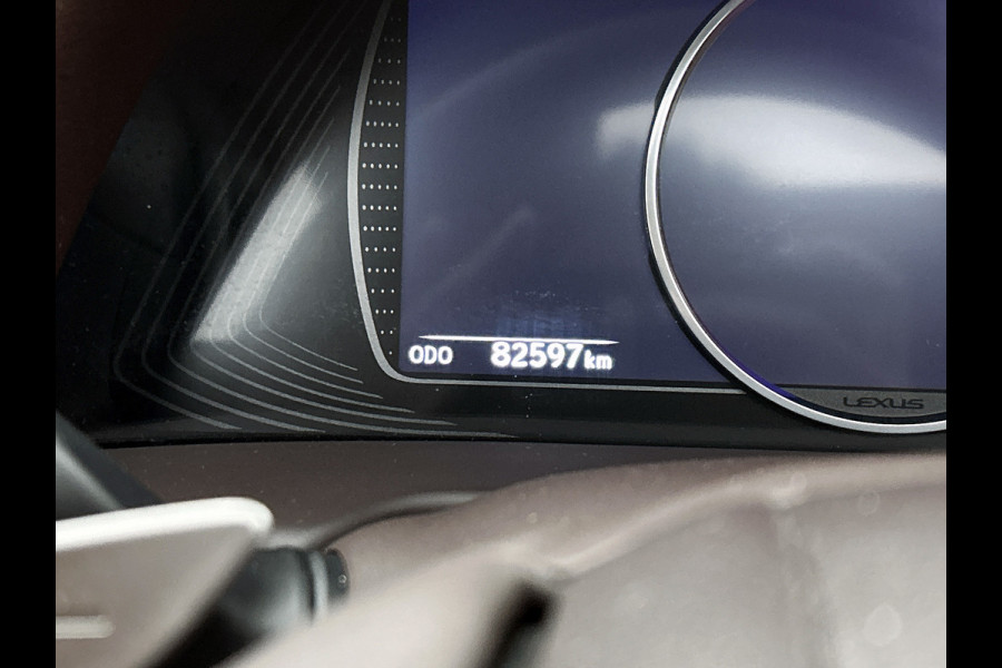 Lexus ES 300h President Line(Perfect onderH, Panorama, Stoel VerW+ Koeling, StuurV, Camera, PDC, Etc)