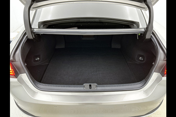 Lexus ES 300h President Line(Perfect onderH, Panorama, Stoel VerW+ Koeling, StuurV, Camera, PDC, Etc)