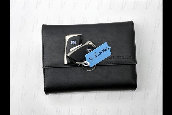 Lexus ES 300h President Line(Perfect onderH, Panorama, Stoel VerW+ Koeling, StuurV, Camera, PDC, Etc)