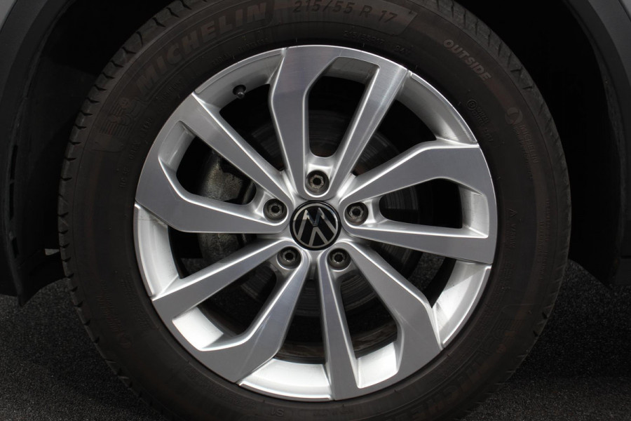 Volkswagen T-Roc 1.5 TSI 150pk DSG Style | Navigatie | Apple Carplay/Android Auto | Parkeersensoren | Camera | Adaptive Cruise Control | Digitale cockpit | Park Assist | Stoel- en stuurverwarming | Elektrische achterklep | LED-koplampen