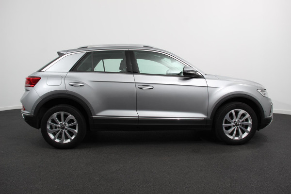 Volkswagen T-Roc 1.5 TSI 150pk DSG Style | Navigatie | Apple Carplay/Android Auto | Parkeersensoren | Camera | Adaptive Cruise Control | Digitale cockpit | Park Assist | Stoel- en stuurverwarming | Elektrische achterklep | LED-koplampen