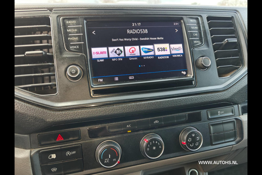 Volkswagen Crafter 35 2.0 TDI L3H3 EL Highline , Euro 6 , 1e Eig. 3000 KG trekkracht , mooie bus , cruise , camera.