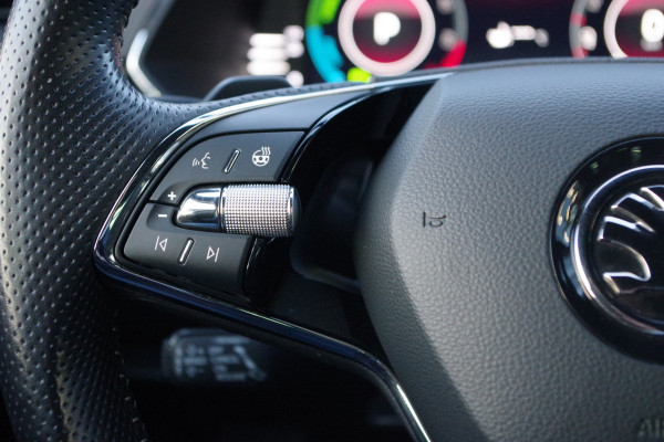 Škoda Superb Combi 1.4 TSI iV 218 PK Sportline BNS PHEV, 4 x Stoelverwarming, 360 Camera, DCC,