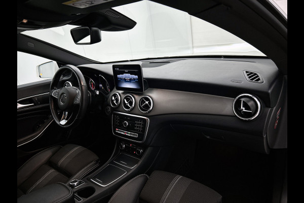 Mercedes-Benz CLA-Klasse 200 Prestige AMG-Styling (Goed OnderH, Navi, Camera, PDC V+A, StoelV, Cruise Con, Etc)